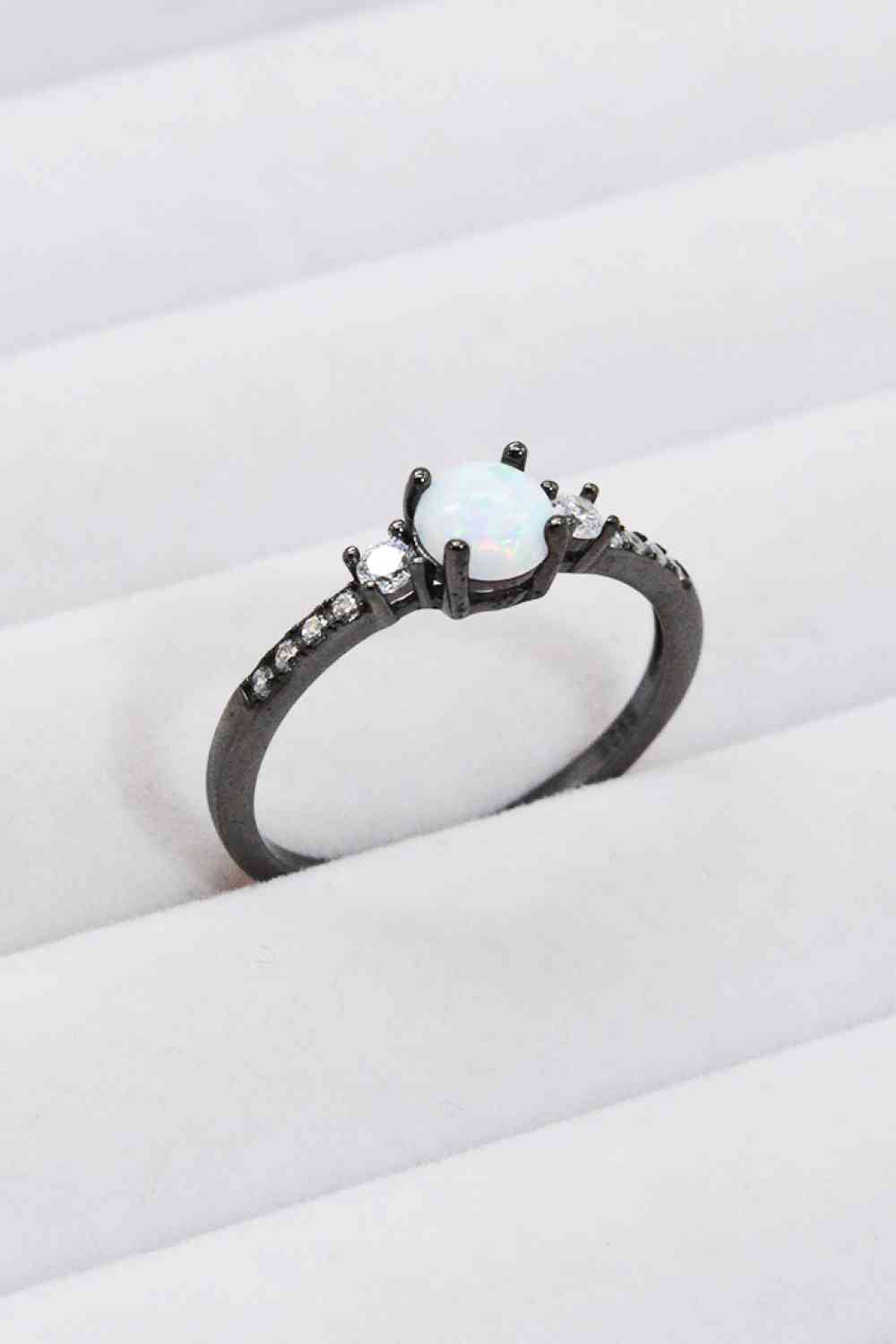 Bague opale ronde en argent sterling 925