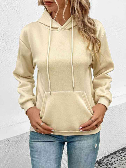 Sudadera con capucha y bolsillo delantero de manga larga