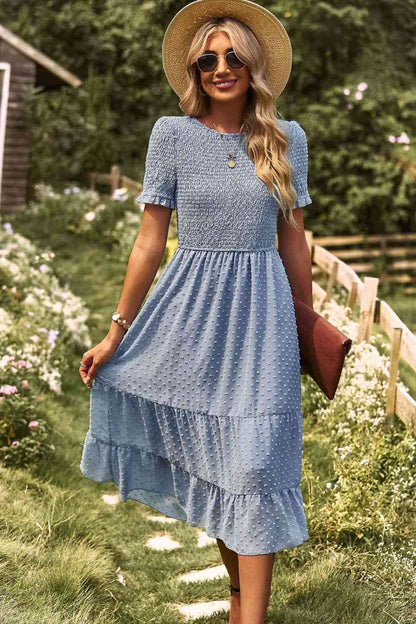 Robe midi smockée à manches courtes et col rond Swiss Dot