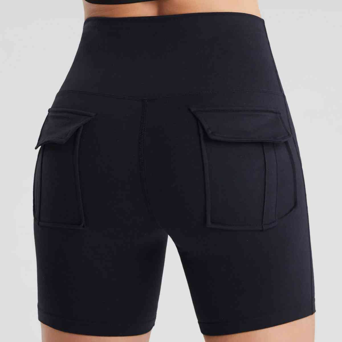 Shorts deportivos de cintura ancha con bolsillos