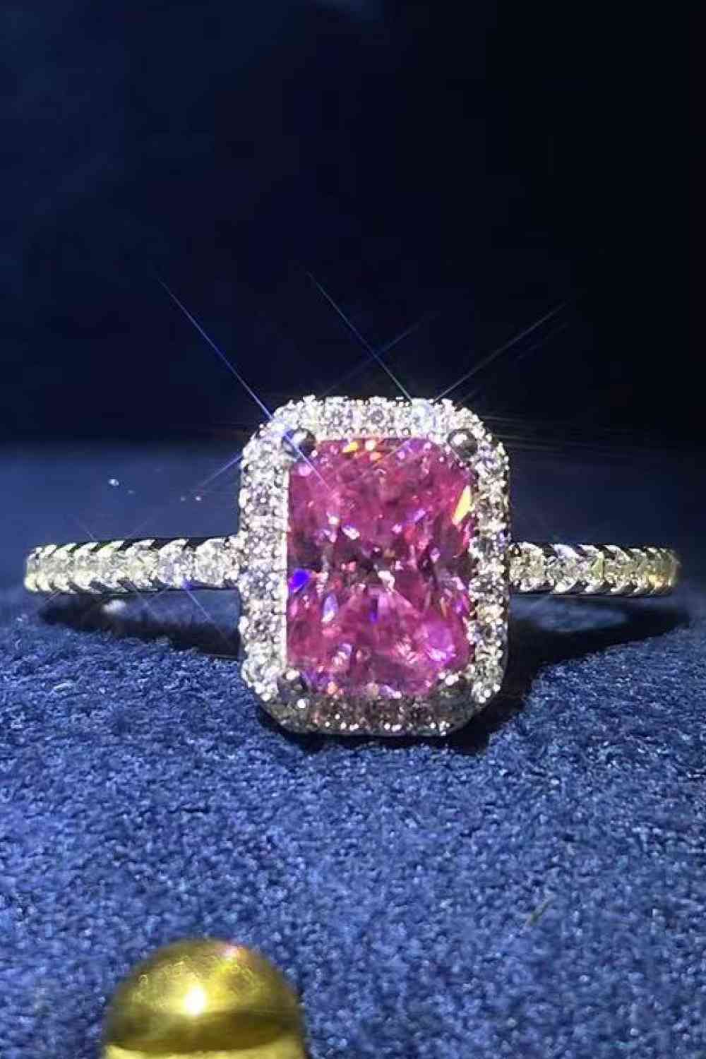 Bague Moissanite 2 carats collée sur vous