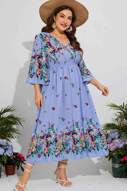 Robe Midi Florale à Col en V et Manches Trois-Quarts de Grande Taille