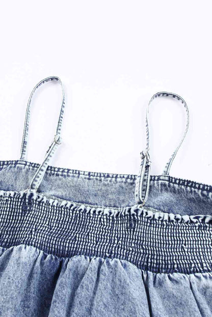 Camisole en denim smockée à bretelles réglables