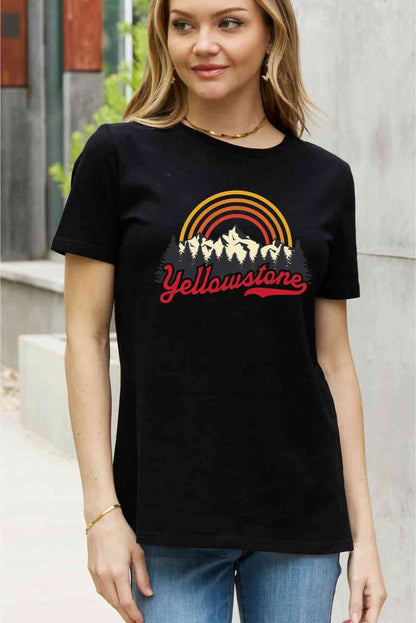 Simply Love T-shirt en coton graphique YELLOWSTONE pleine taille