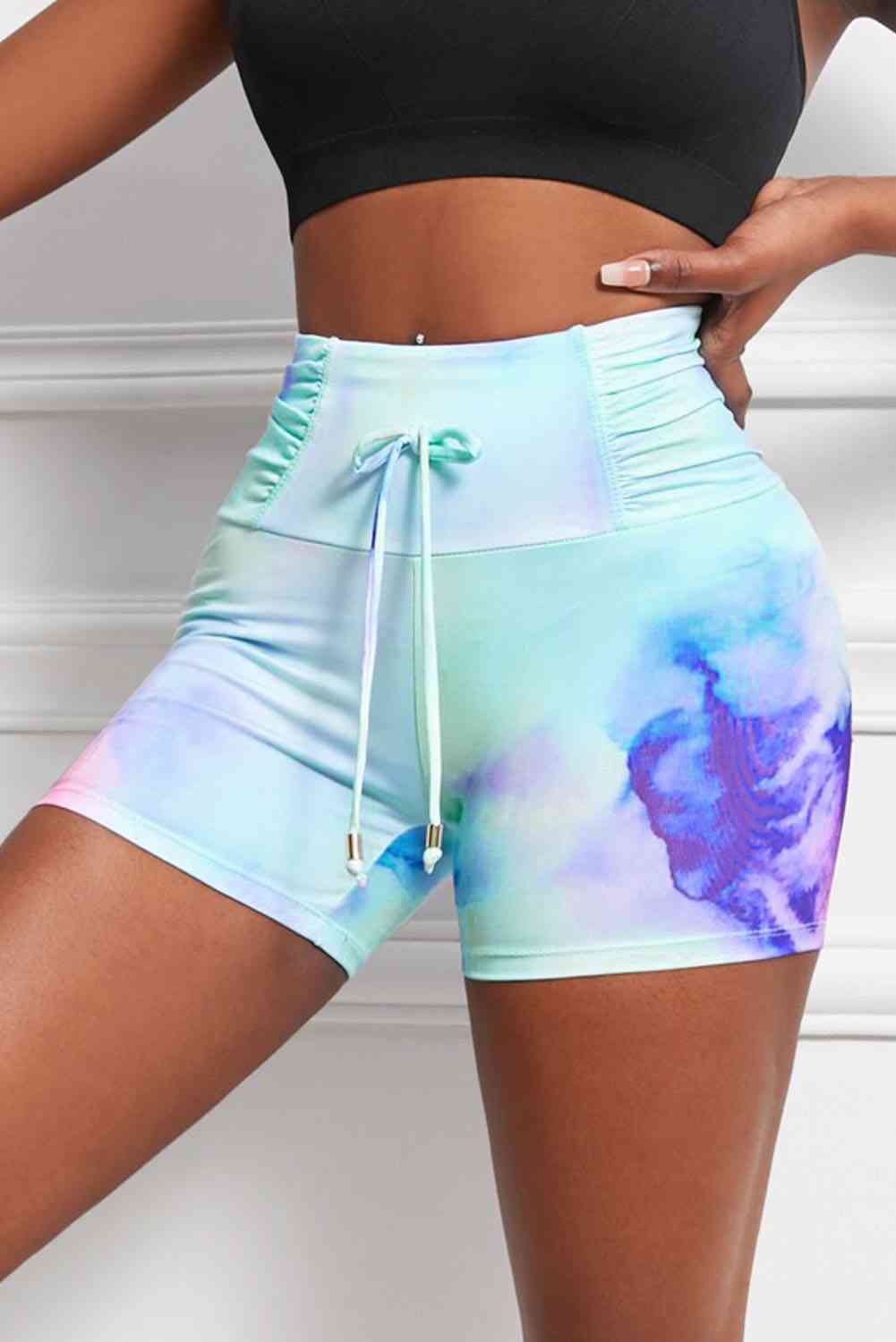 Short de sport froncé avec détail noué et tie-dye